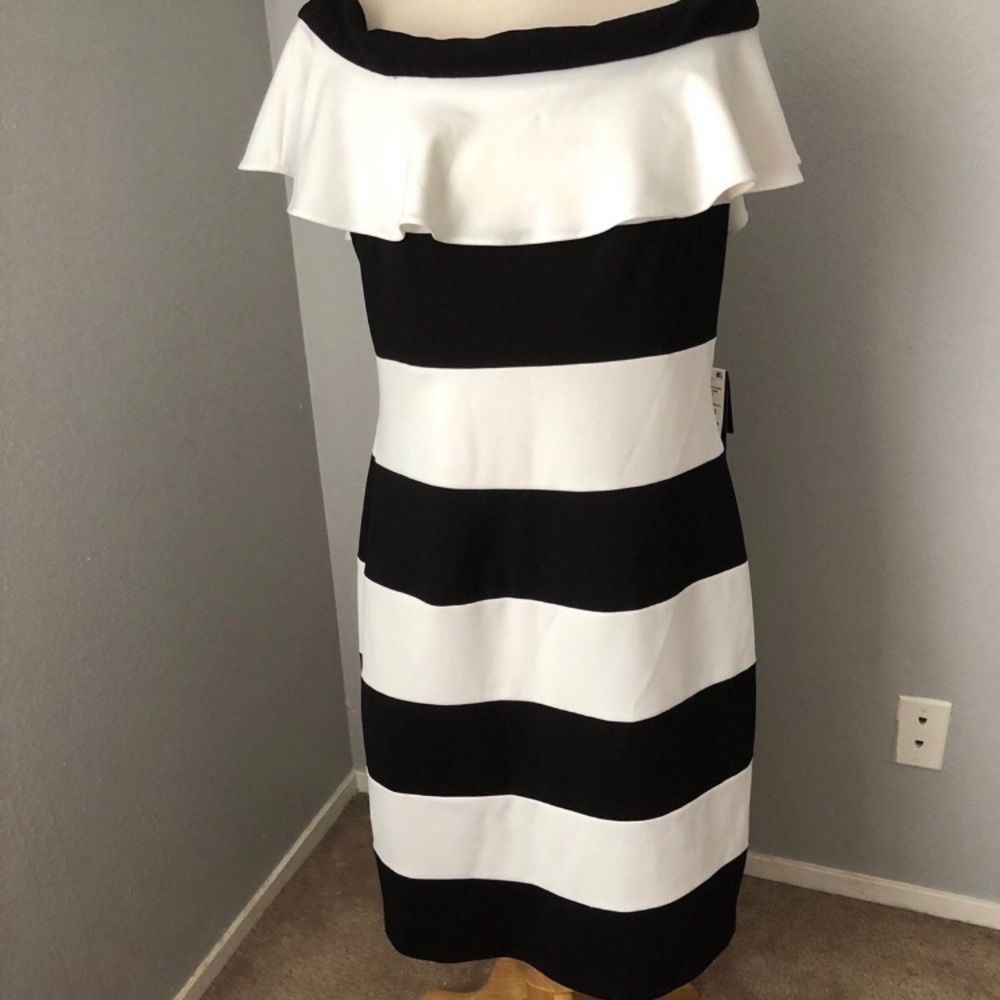 Adrianna Papell Striped Dress - Picture 5 of 7